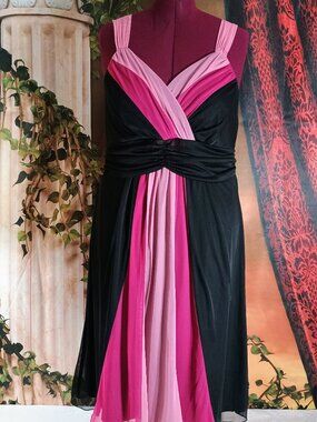 EUC Trixxi Sz 14 Black & Pink Colorblock Pleated Empire Waist Cocktail Dress